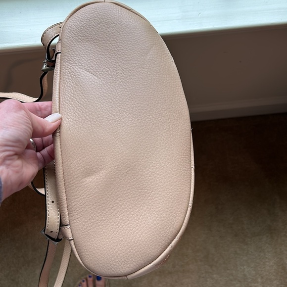 Woman’s leather backpack style purse - Picture 5 of 5
